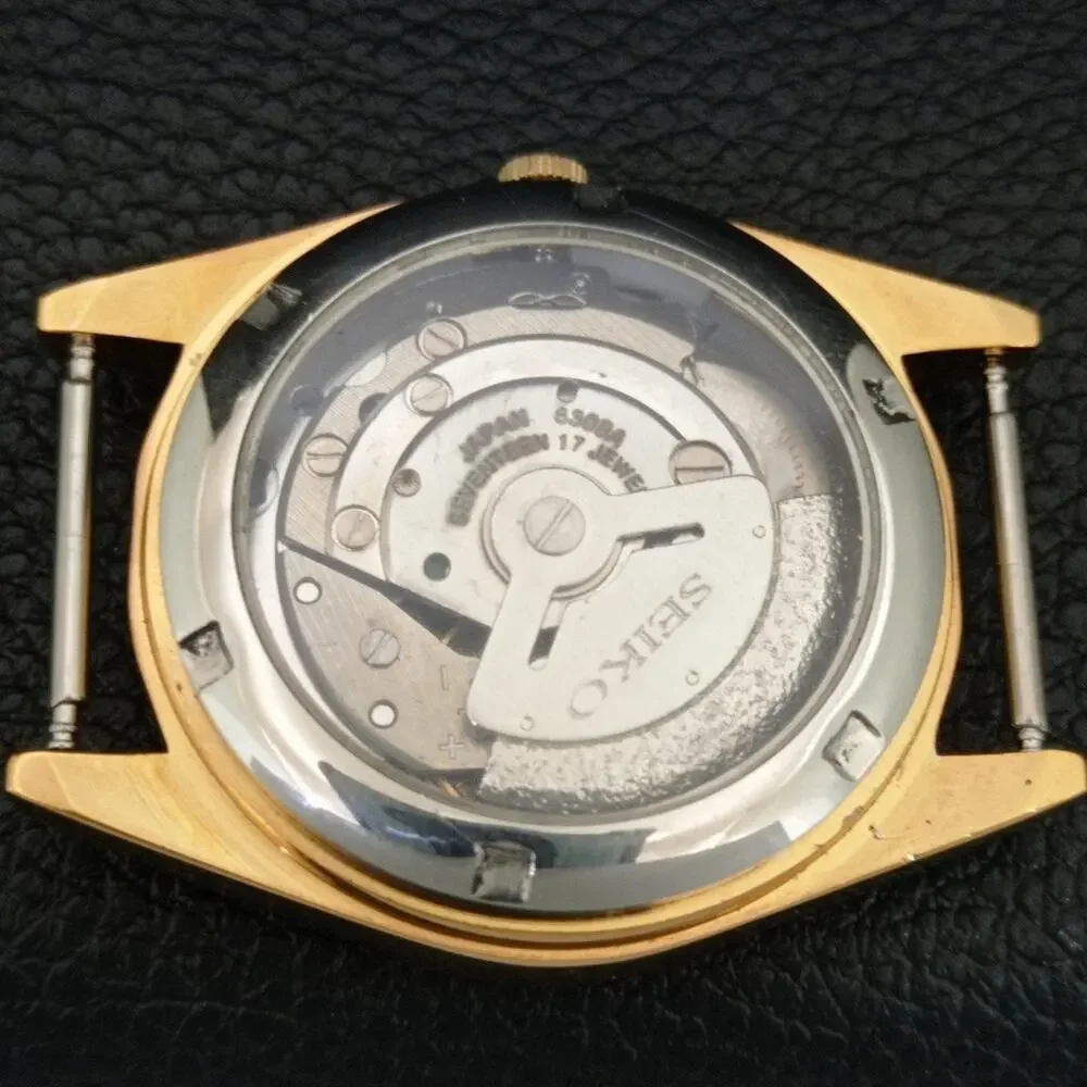 Vintage 1975 Seiko Automatic Mens Gold Watch W/daydate & Gold accents
